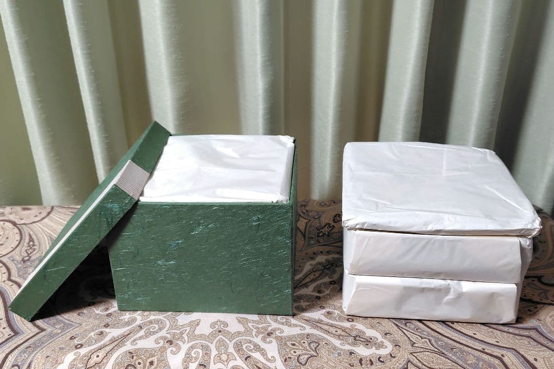 【京都老舗アソベ】伝統的な二段重箱（左右物・対二箱） 金色松模様