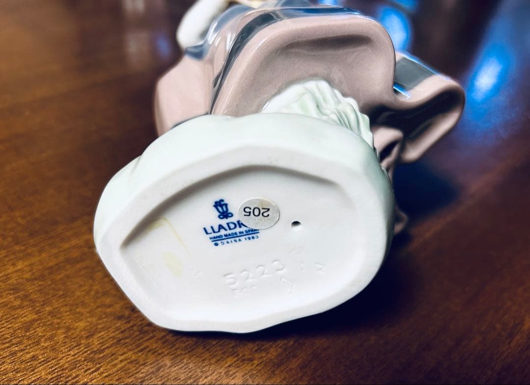 リヤドロ ＃5223「春が来た」 フィギュリン置物