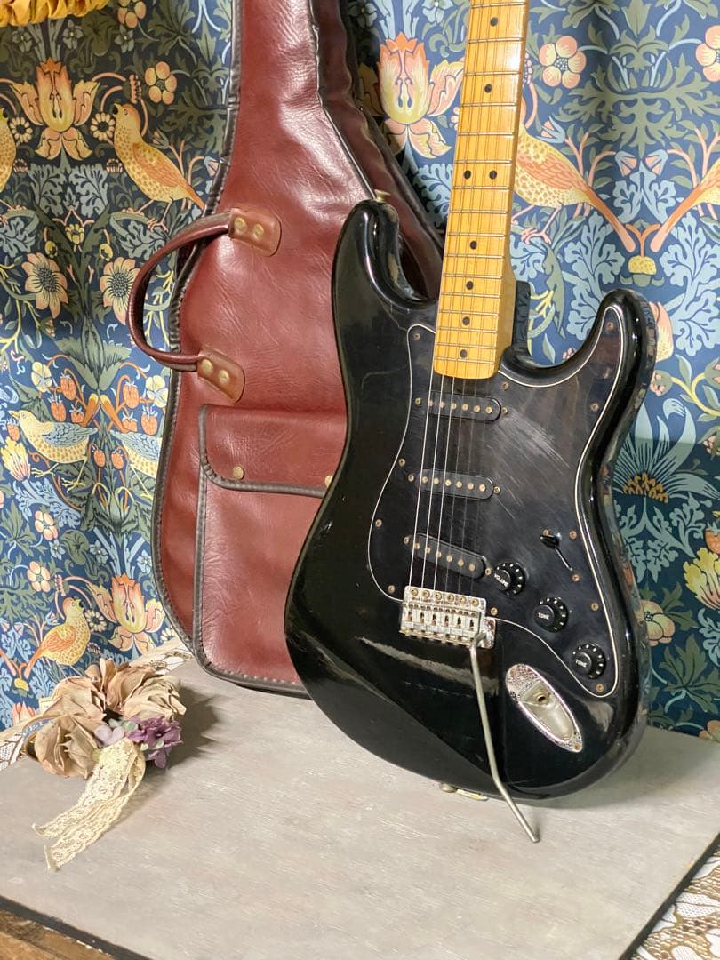 Edna＊エレキギター トーカイ シルバースター ビンテージ