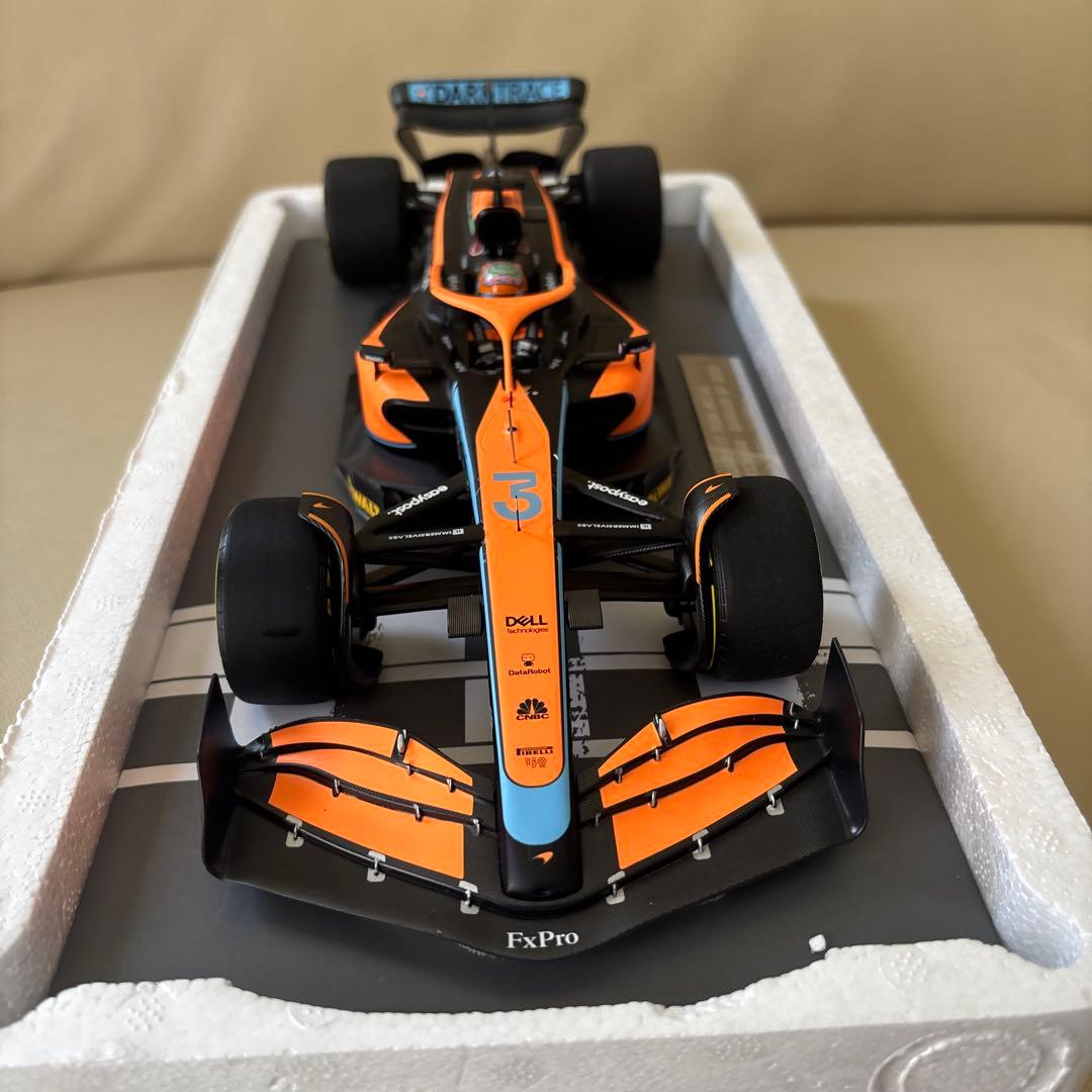 1/18 ミニチャンプス マクラーレンMCL36 D.リカルド