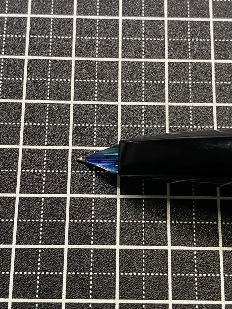 PLATINUM プラチナ・プラチナ　金銀合金　万年筆　字幅F程度