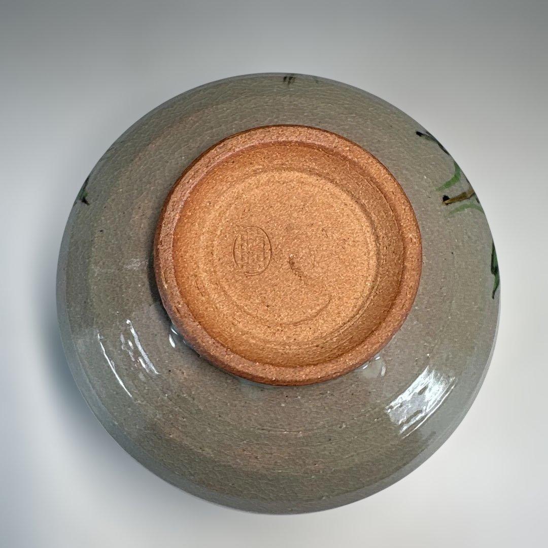 【中古品】暁山造　色絵熊笹茶碗（共箱）