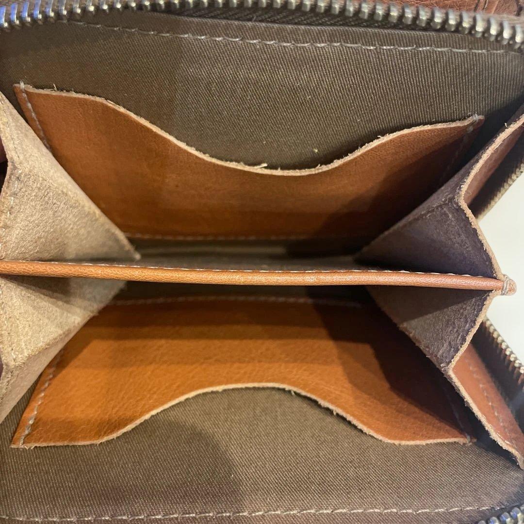 イルビゾンテ 二つ折り財布 袋付き キャラメルブラウン(ヤキヌメ)