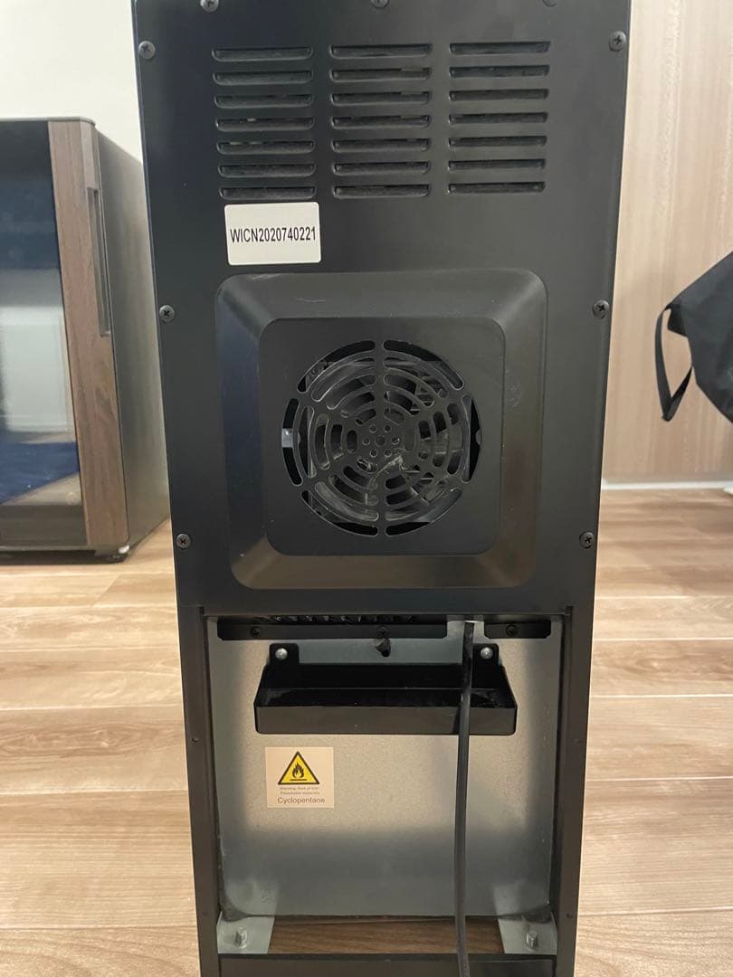 ◆美品◆WIEワインクーラー　静音式　ペルチェ式　ワインセラー