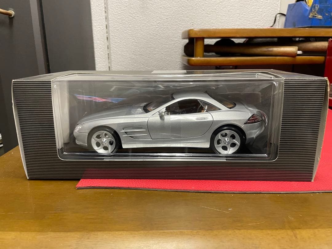 メルセデスベンツ　SLR
