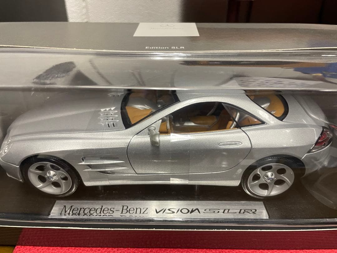 メルセデスベンツ　SLR