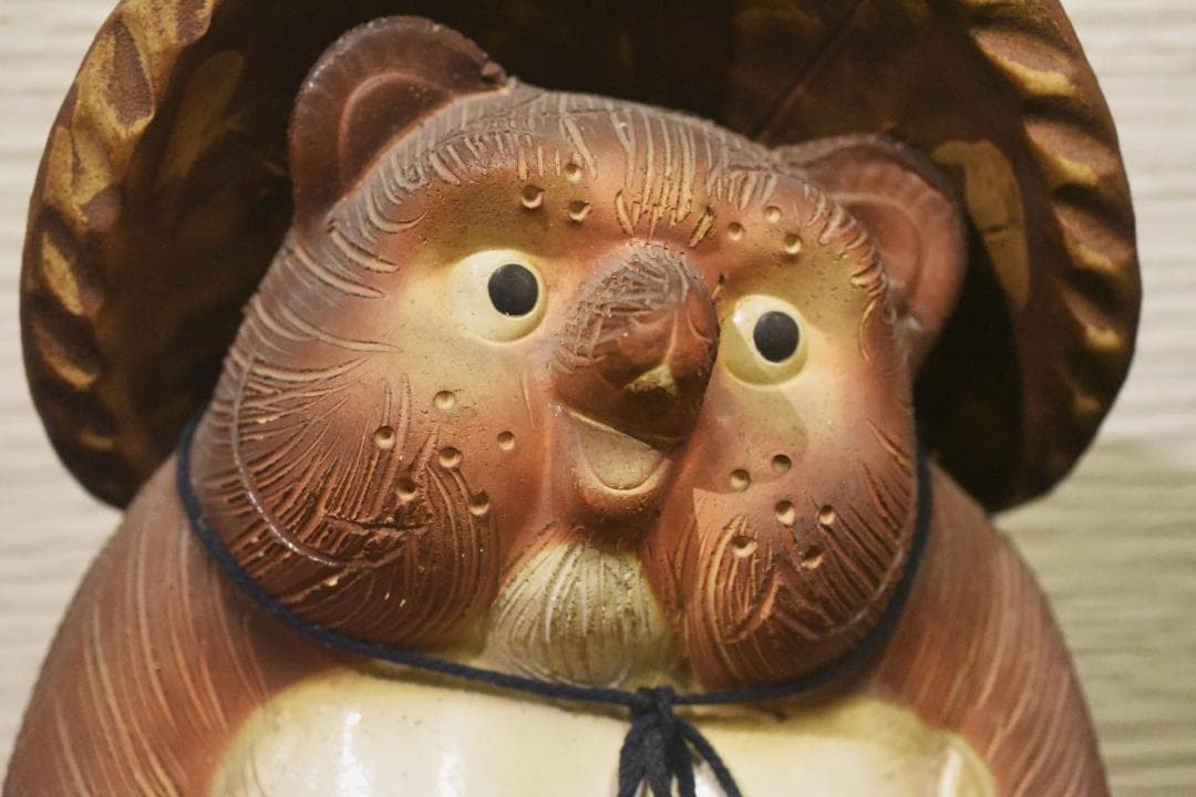 k*a様 タヌキの置物　信楽焼 無疵　72cm ◎25-03-03-08