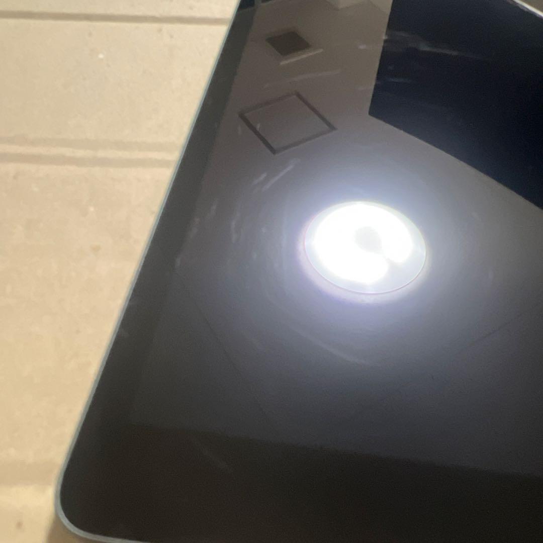 iPad 8世代 スペースグレイ 32GB 中古