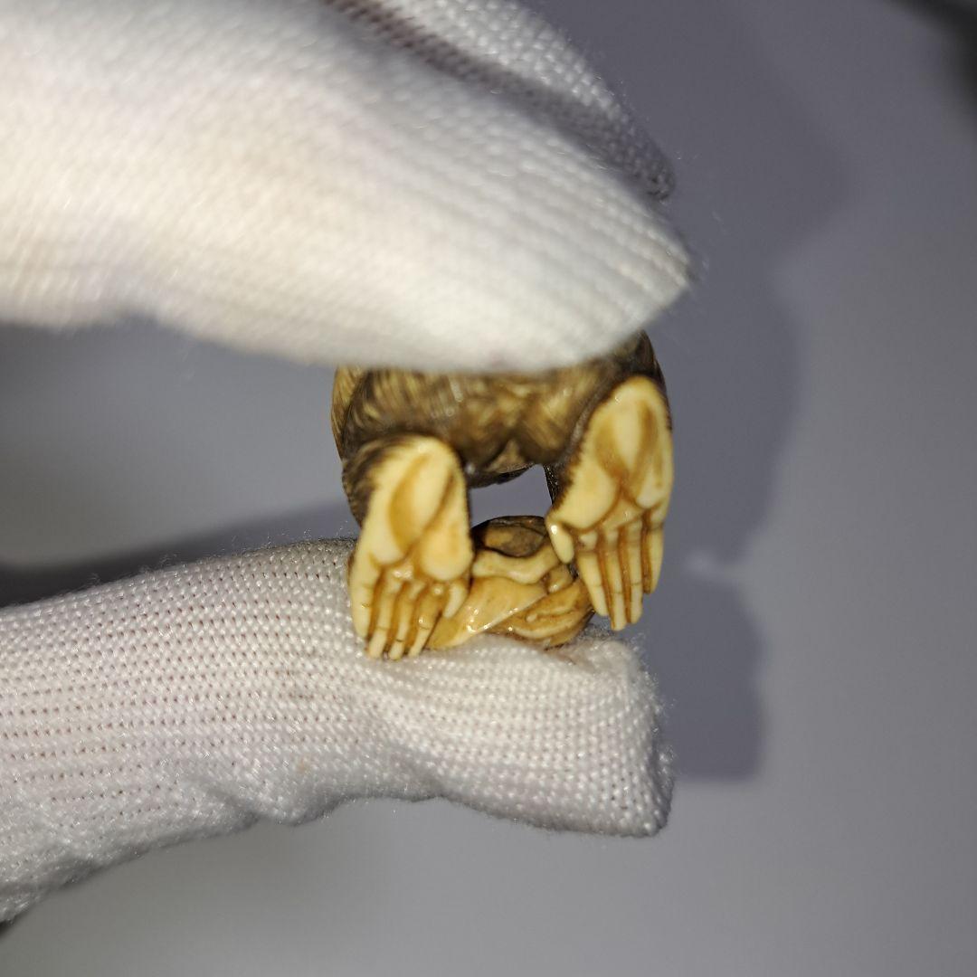 ともたんです【動物天然素材の根付け】猿の根付け　縁起物　骨董品