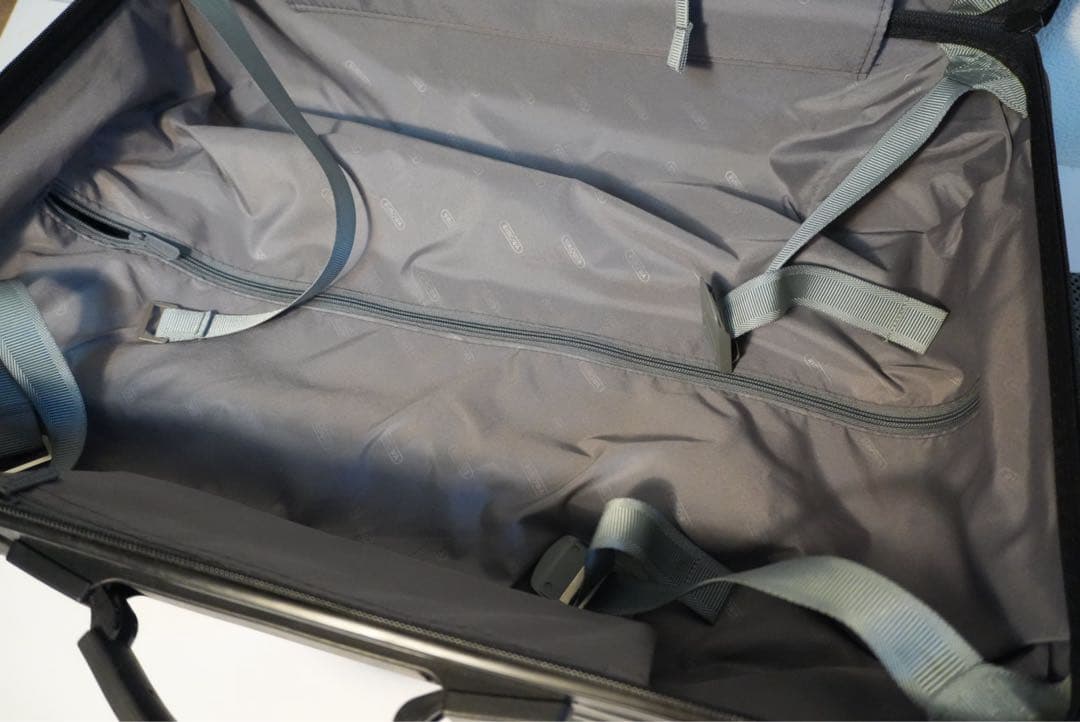 【人気の廃盤モデル・美品】リモワ サルサ 33リットル 2輪　ブラック