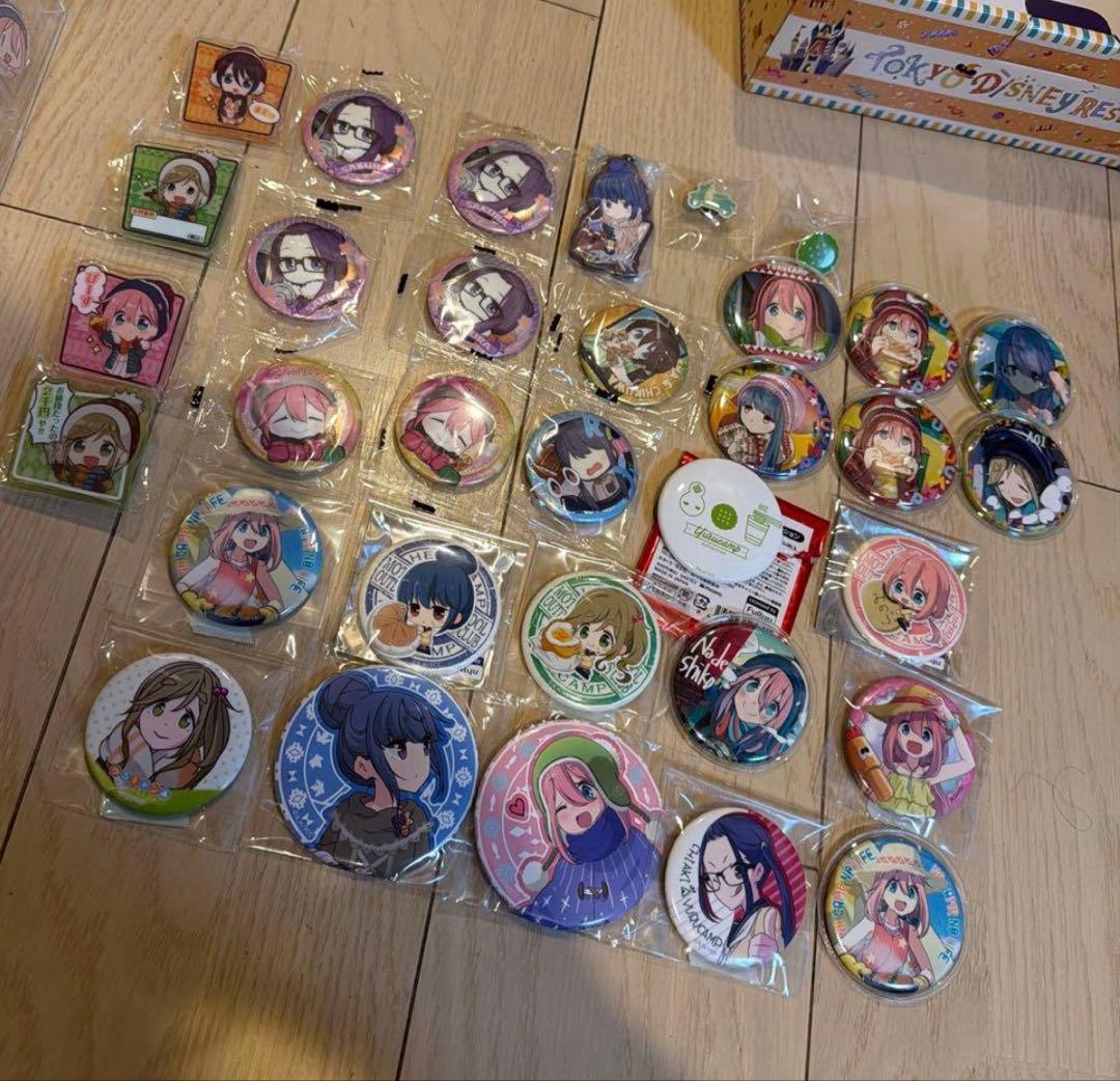 d*2様 ゆるキャン缶バッジ 2018 レア品 セット ピンバッジ