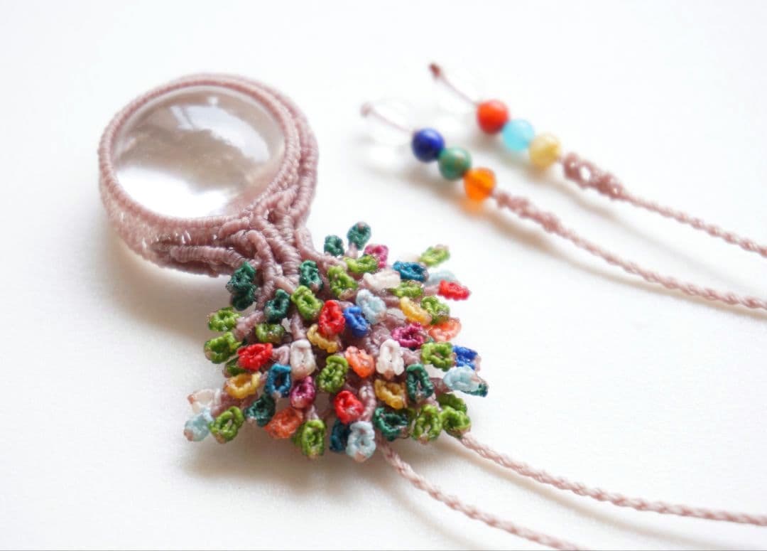 《何色にもなれるよ！》インドヒマラヤ産クリスタル　マクラメ　ネックレス