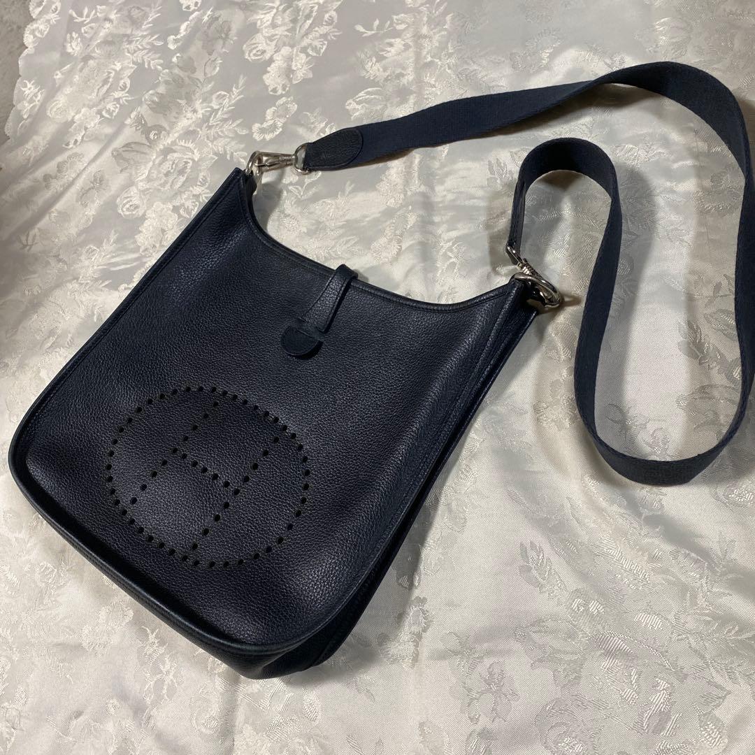 ブラック レザー ショルダーバッグ