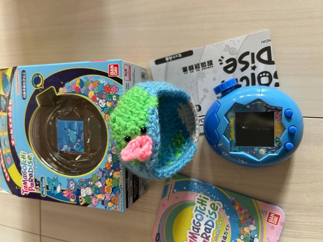 たまごっちパラダイス本体（ブルー ） と手作りカバー