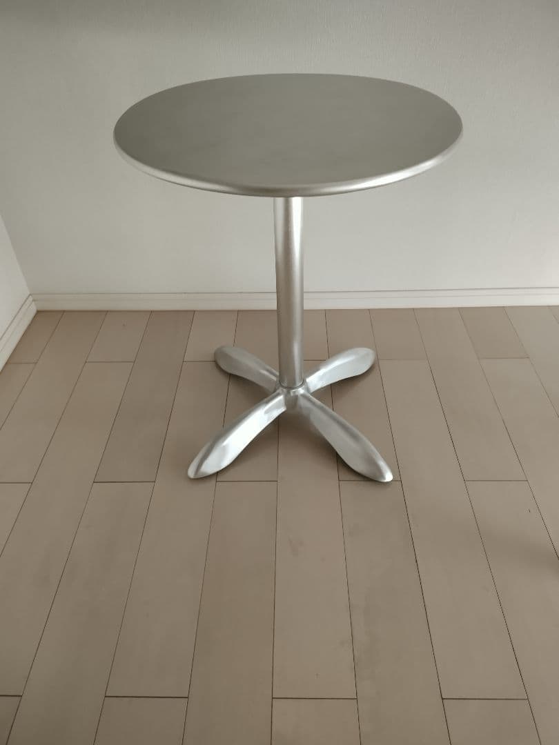 間もなく終了！ダルトンALUMINUMROUND TABLE 60 アルミニウム