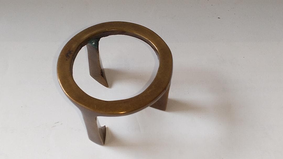 唐銅 七種蓋置 金谷浄雲 造 茶道具 茶器 蓋置 共箱 共布 美品 です。