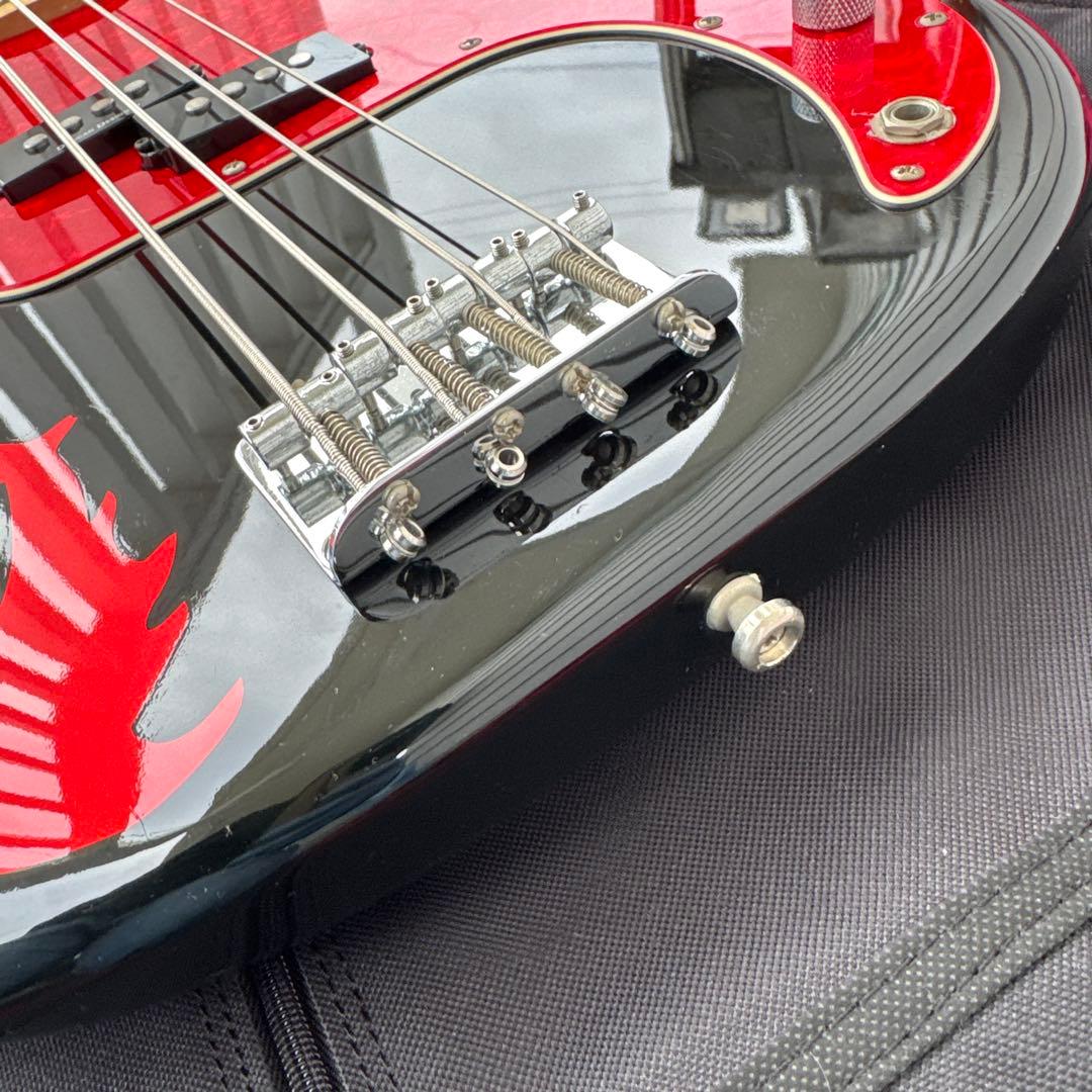 美品 メンテ済 Squier Pete Wentz Precision Bass