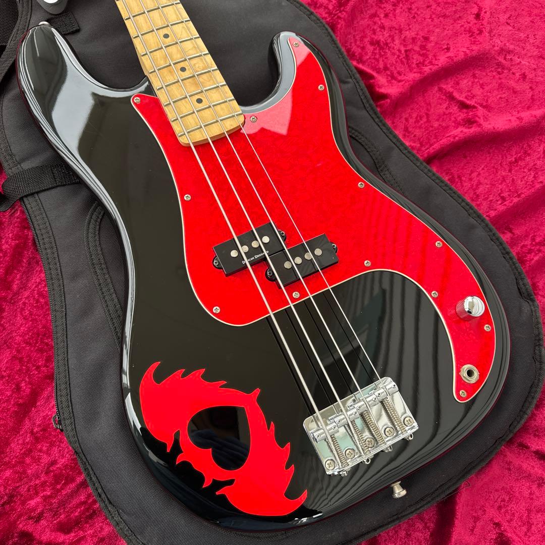 美品 メンテ済 Squier Pete Wentz Precision Bass