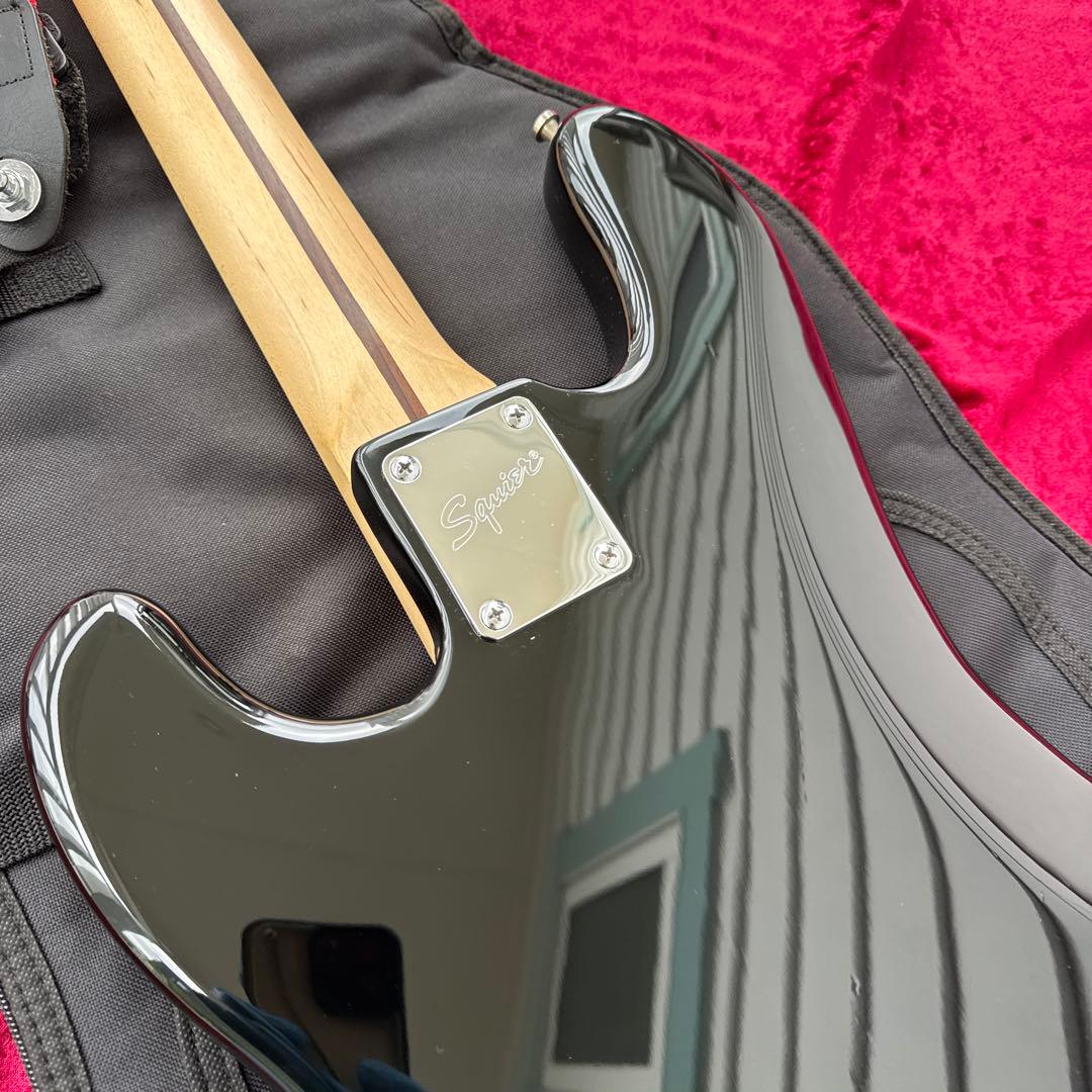 美品 メンテ済 Squier Pete Wentz Precision Bass