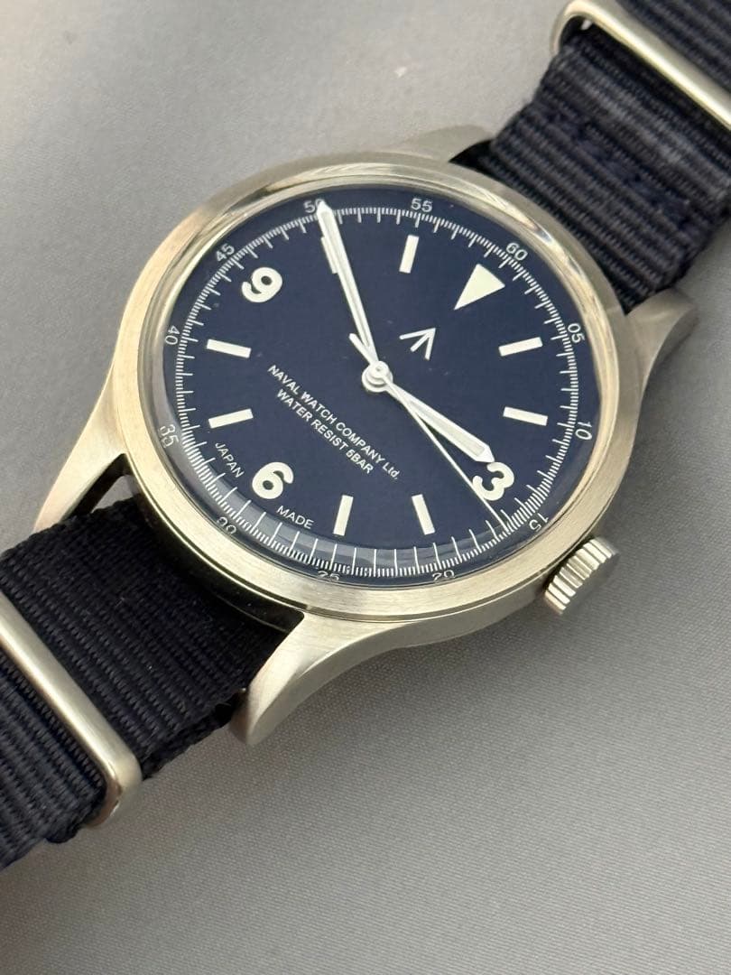 NAVAL MILITARY WATCH ネペンテスNew York 限定（青）