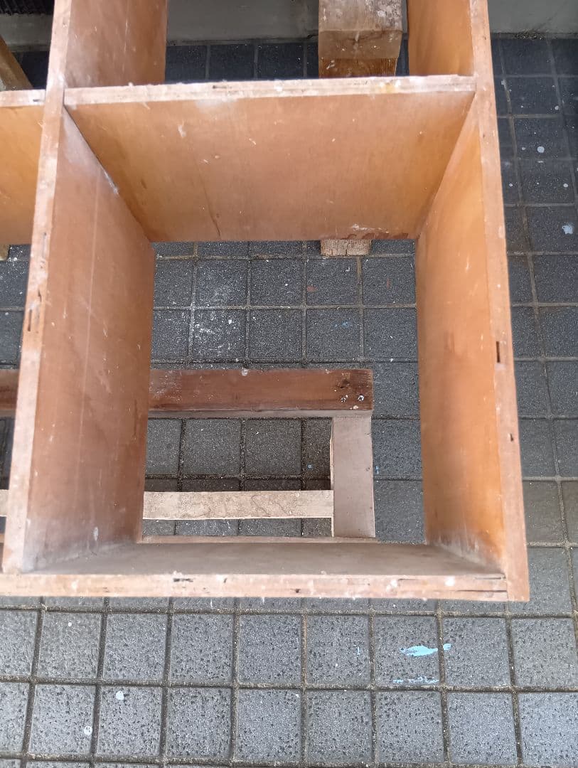 とまり木　レース鳩　マス目棚　鳩小屋　盆栽　苗木育成棚　工具棚　鳩道具　愛鳩の友