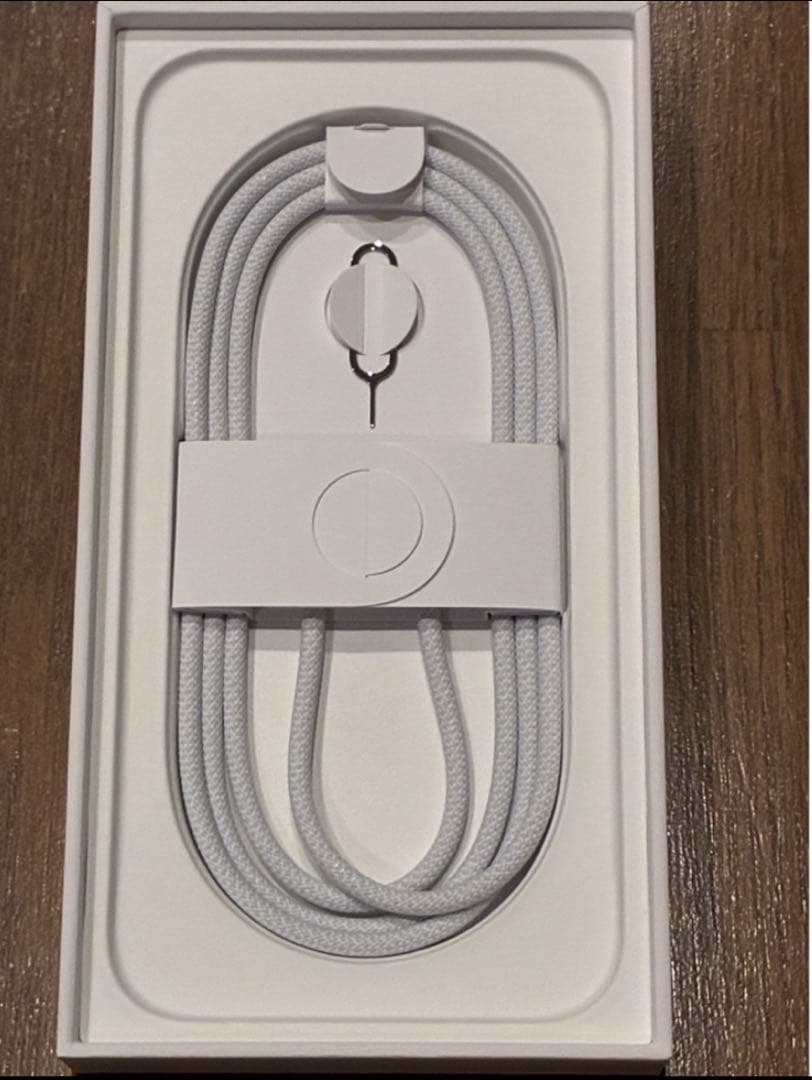 iPhone 16eブラック 本体