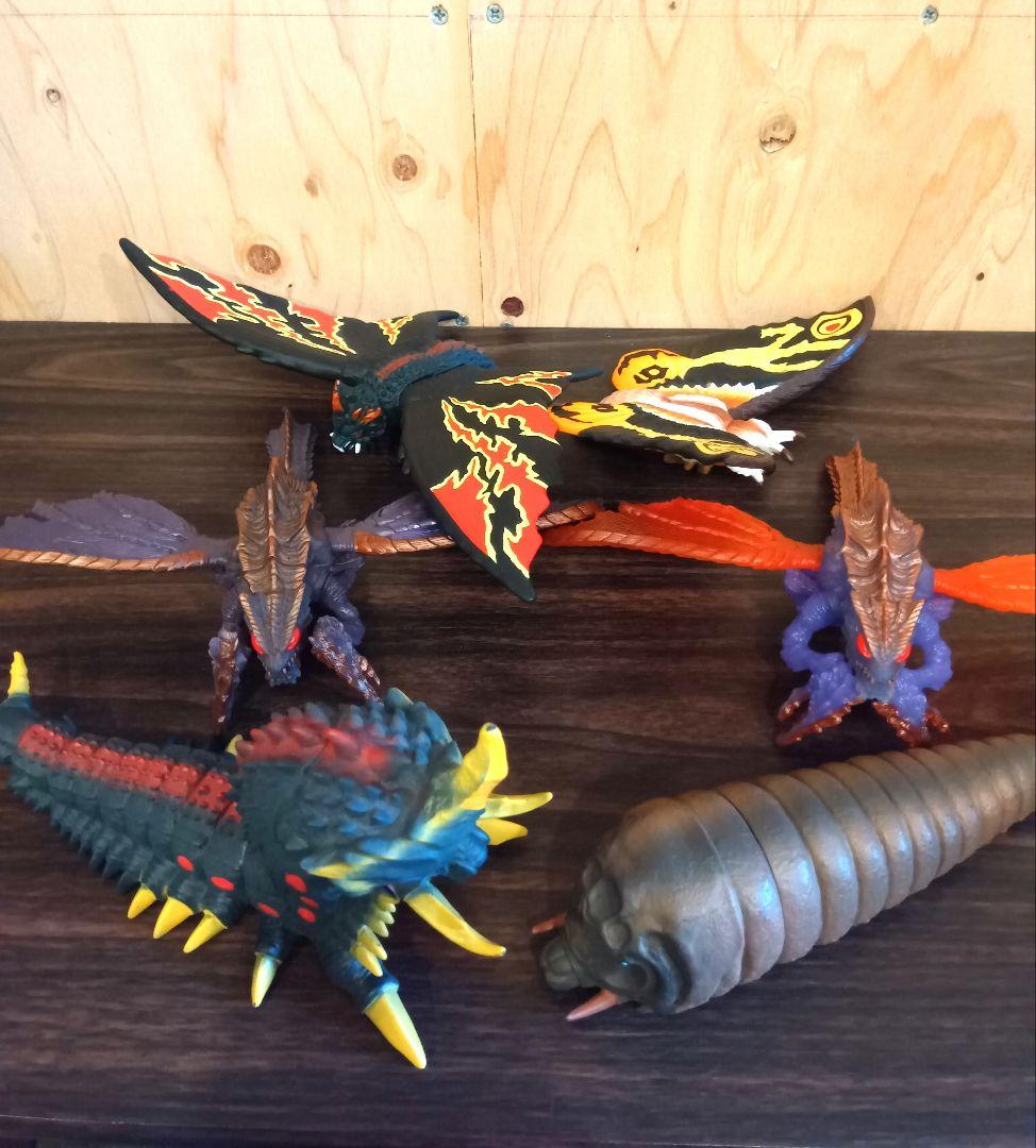 ムービーモンスターシリーズ モスラ バトラ メガギラス セット