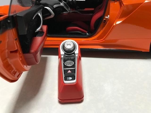 【デアゴスティーニ完成品】ホンダ　HONDA　NSX　1/8スケール