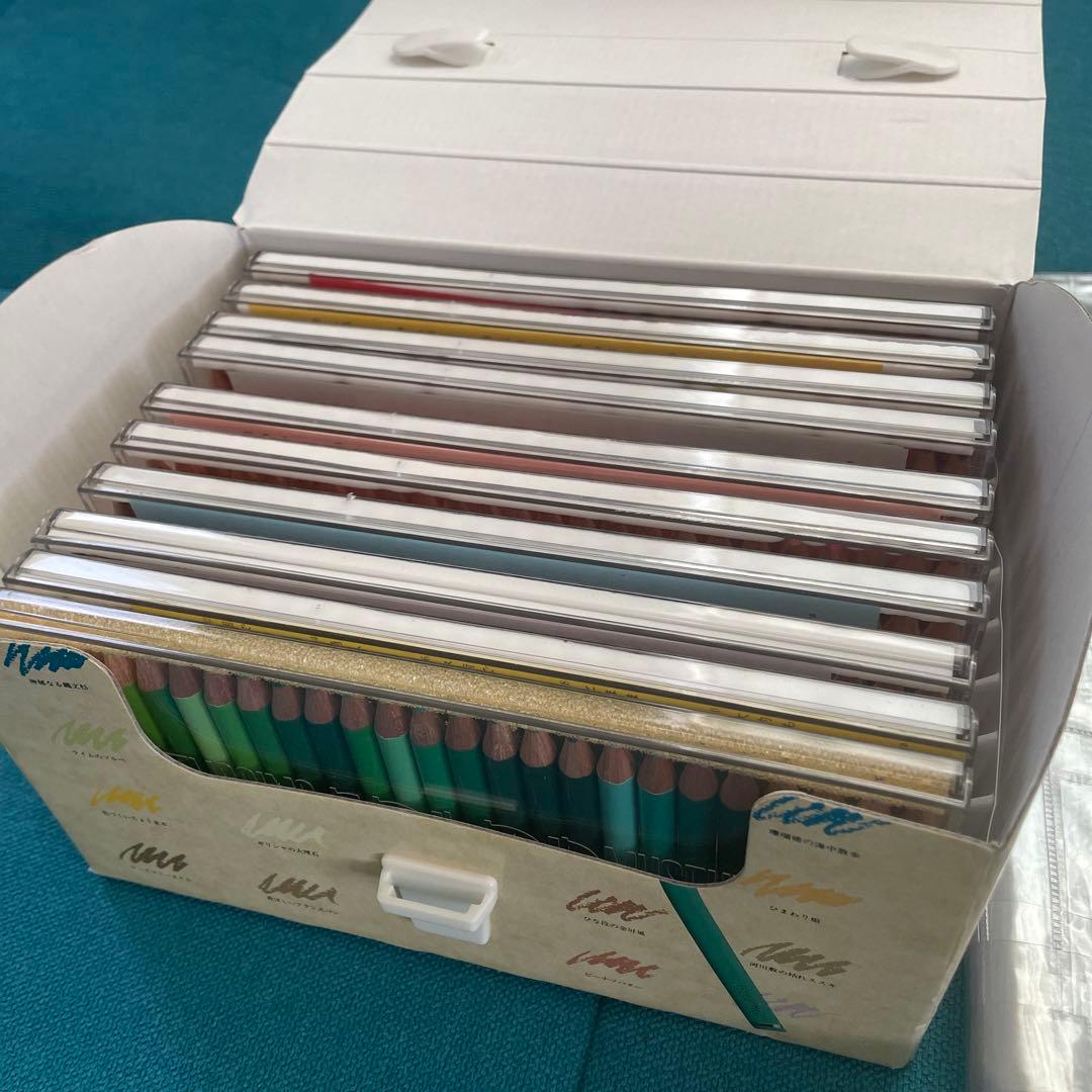 フェリシモ　カラーミュージアム　色鉛筆525本ミニサイズ　付録付き未使用