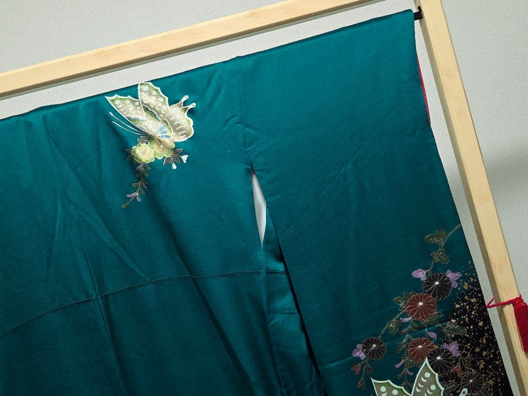 A5◆着物くつろぎ 蝶々に花模様 金彩 青緑 菊 袷 正絹 成人式 振袖 着物