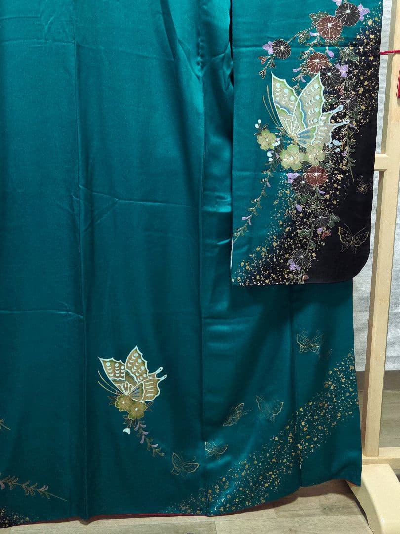 A5◆着物くつろぎ 蝶々に花模様 金彩 青緑 菊 袷 正絹 成人式 振袖 着物