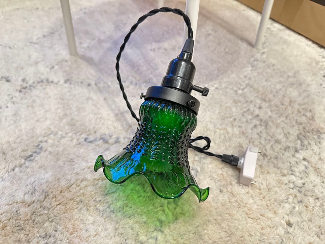 ム*マ様 グリーンガラス ペンダントライト フリルエッジ