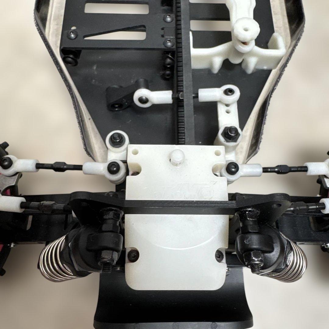 ヨコモ スーパードッグファイター YZ-870Cシャーシとオプションタイヤ2種