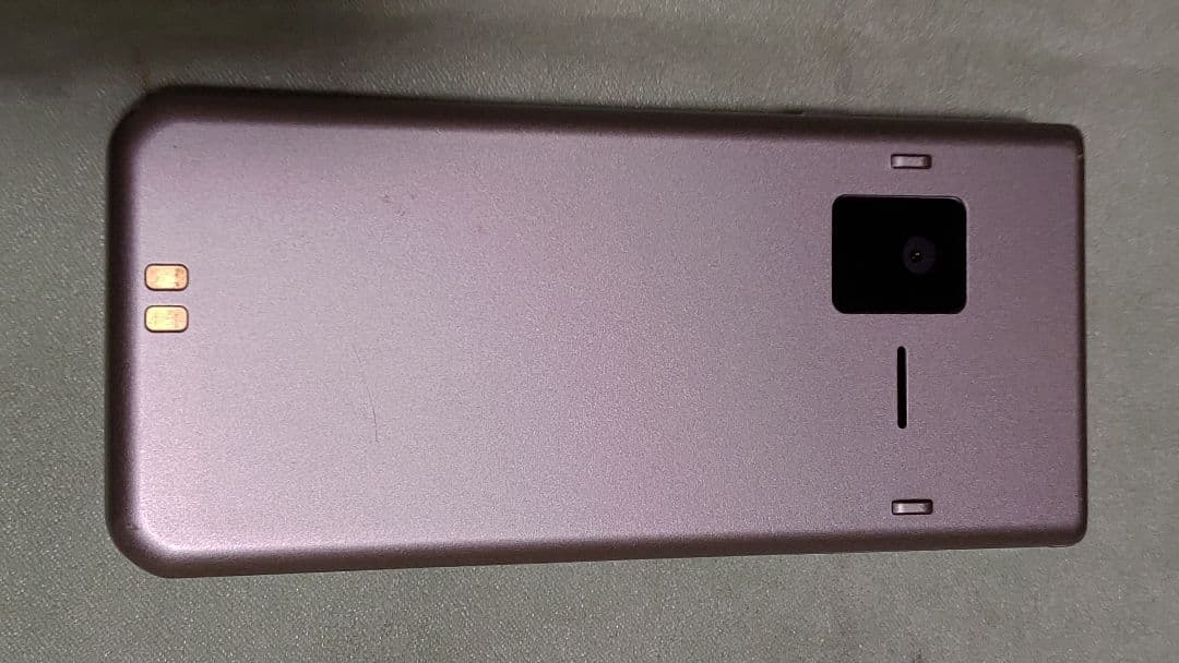 docomo arrows F-41C ゴールド 美品