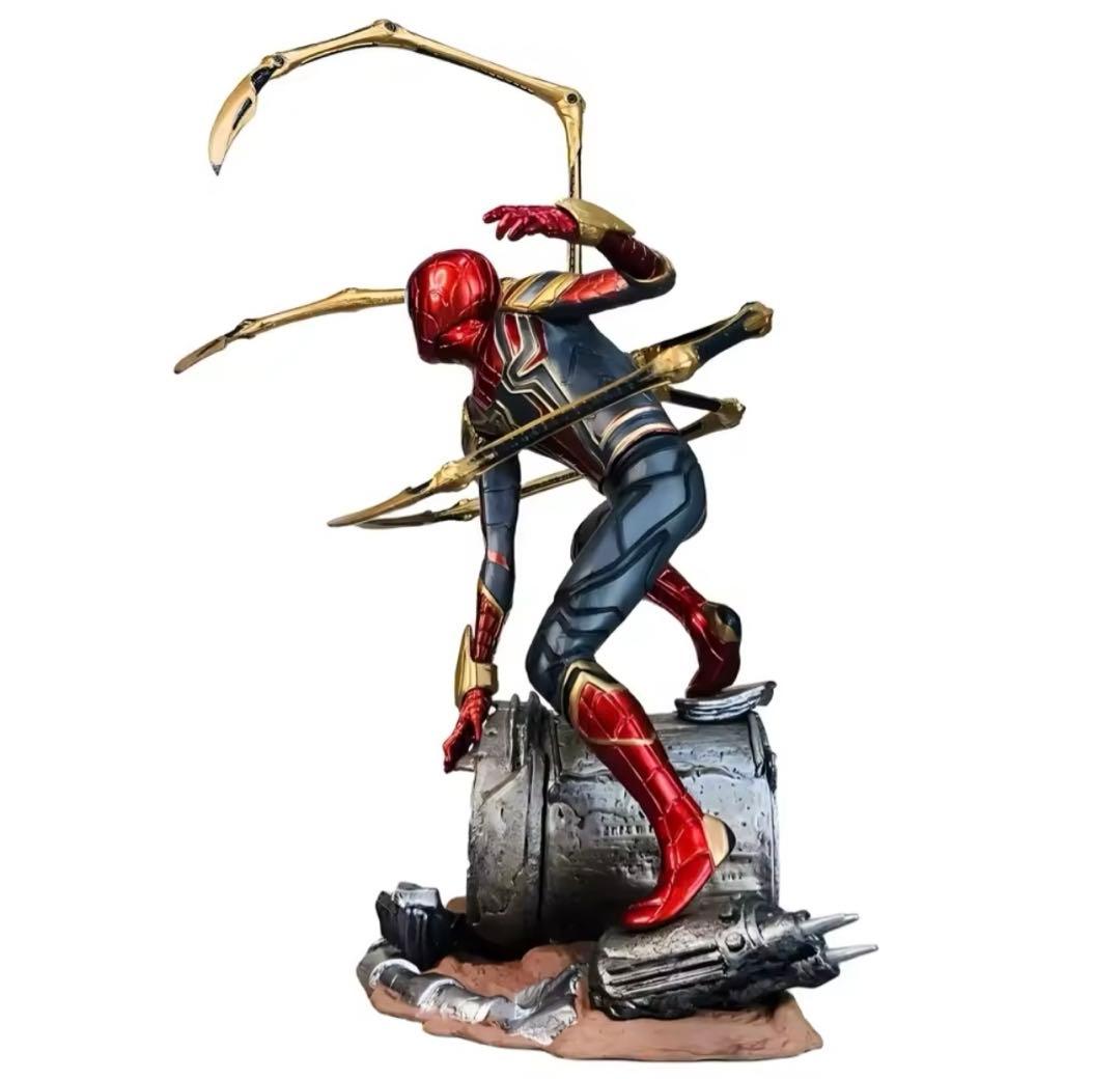 スパイダーマン　アイアンマン　アベンジャーズ　フィギュア