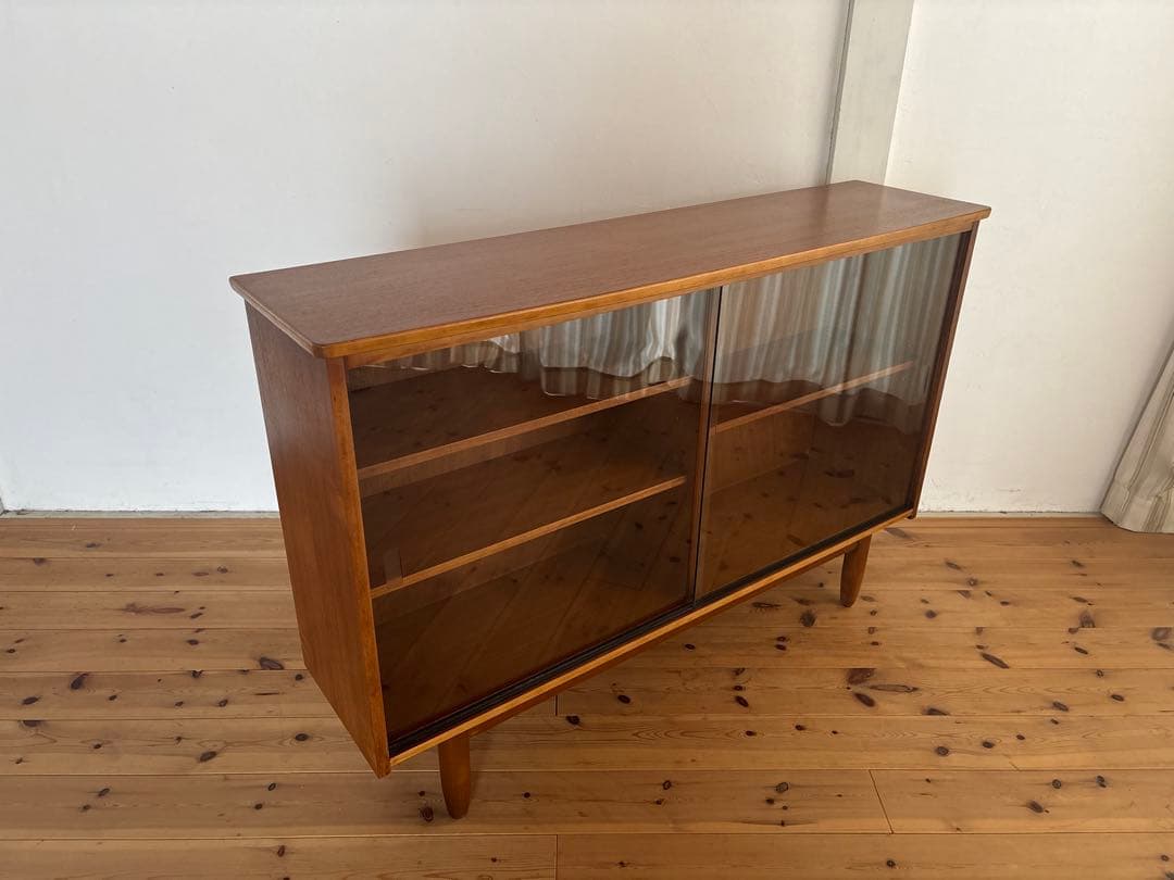 北欧ヴィンテージ　チーク　ガラスキャビネット