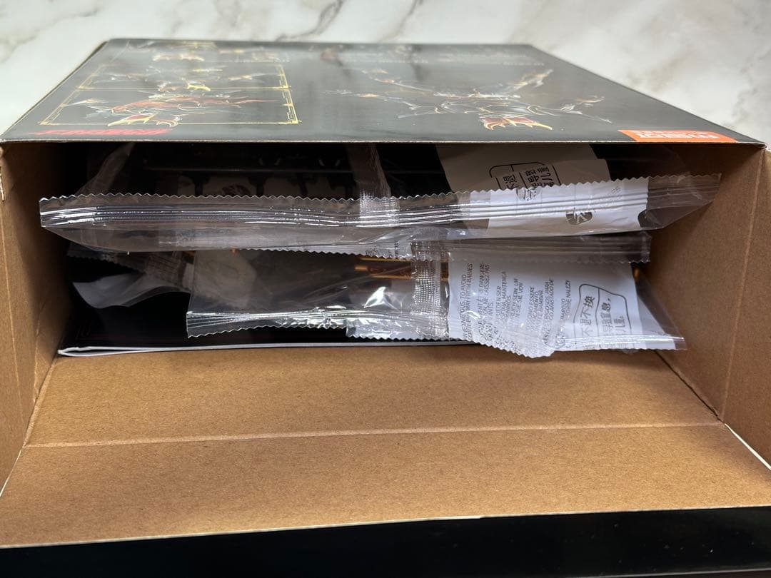 BLOKEES 仮面ライダークウガ アルティメットフォーム プラモデル