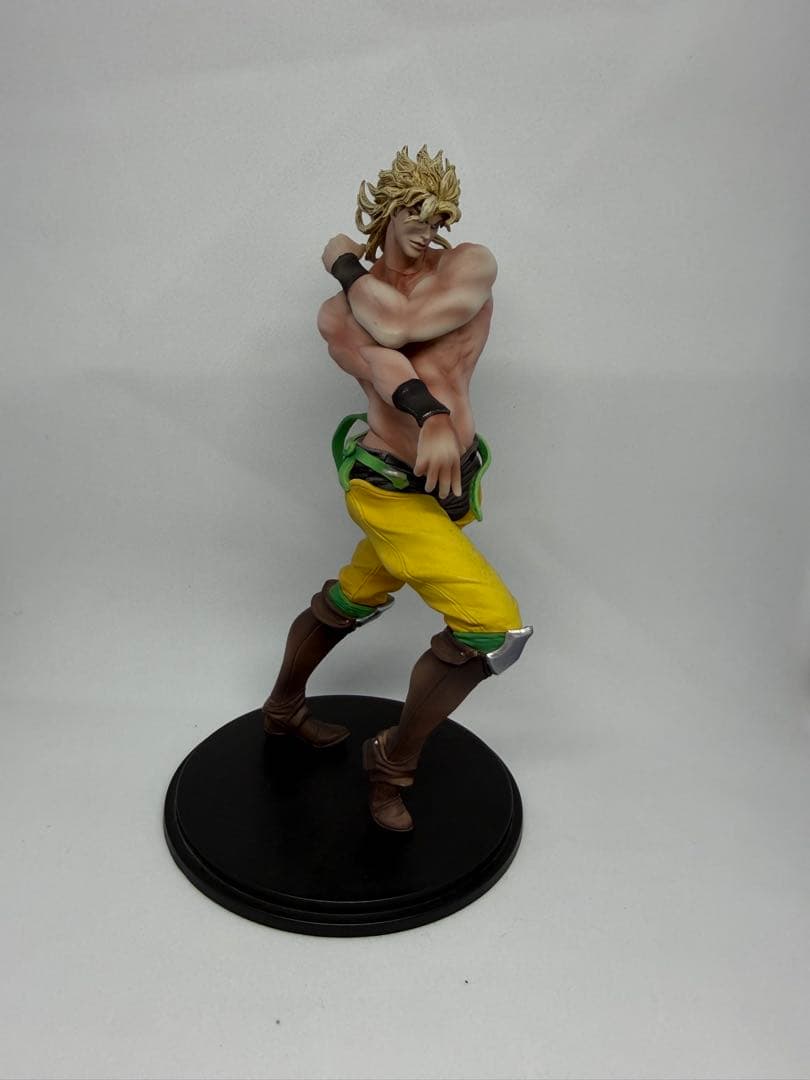 ジョジョの奇妙な冒険　DIO　ディオ・ブランドー　フィギュア