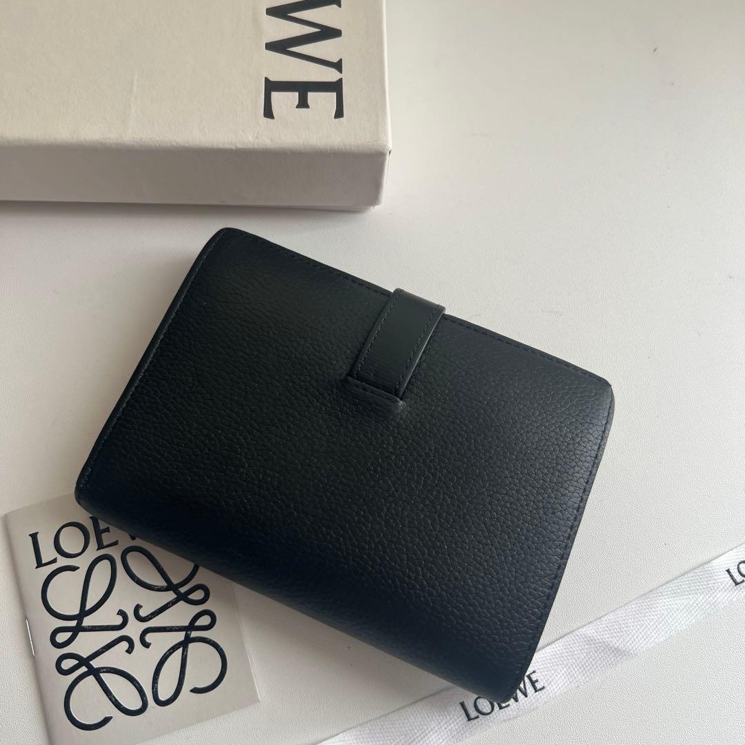 475 極上美品 LOEWE ロエベ 2つ折り財布