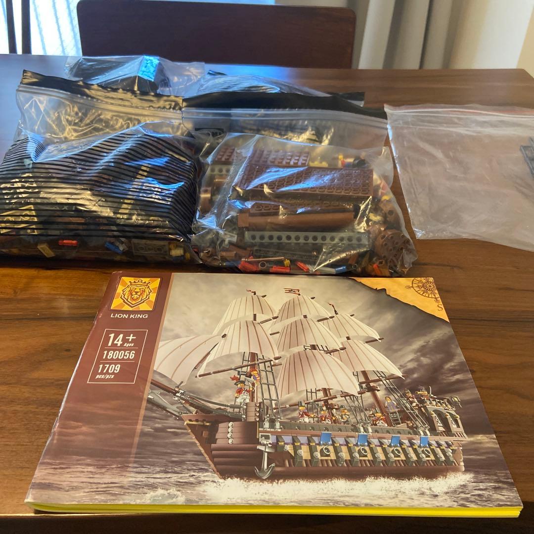 Lion King 船模型 180056 1709ピース　説明書付き、美品