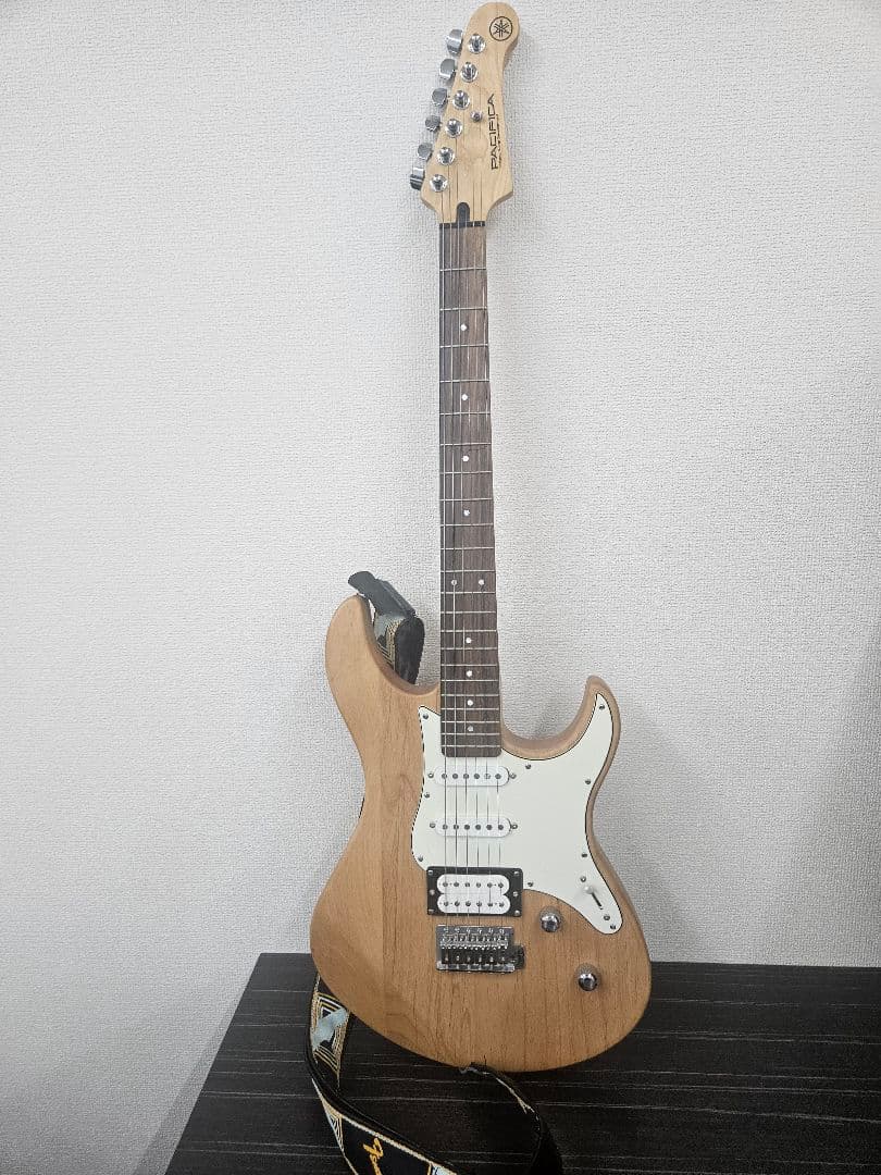 YAMAHA PACIFICA PAC 112V ヤマハパシフィカ エレキギター