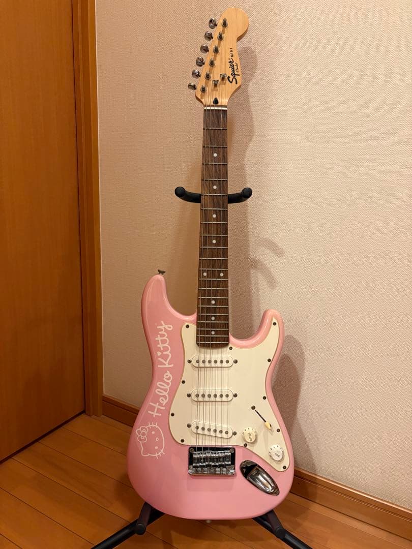 ギター Hello Kitty mini guitar Squier by Fender