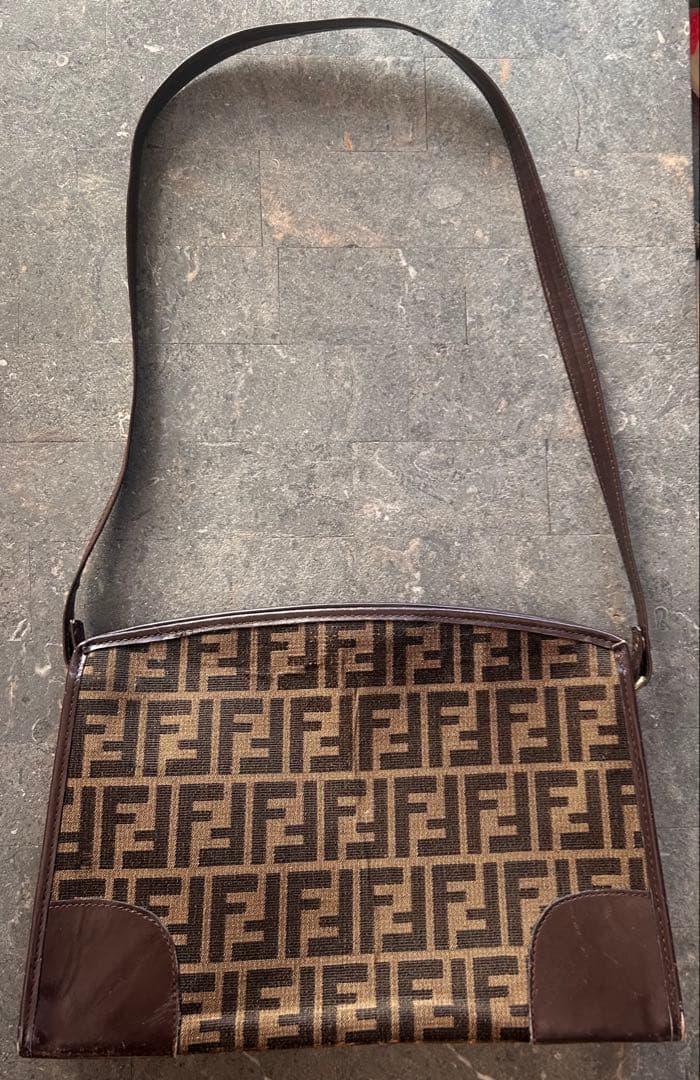フェンディ　ズッカ柄　ショルダーバッグ　キャンバス×レザーコンビ