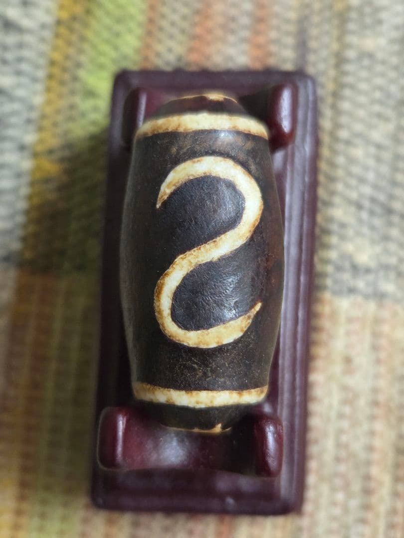 883　天珠　金銭鈎天珠　浮き彫り　貴重　珍品　dzibeads！