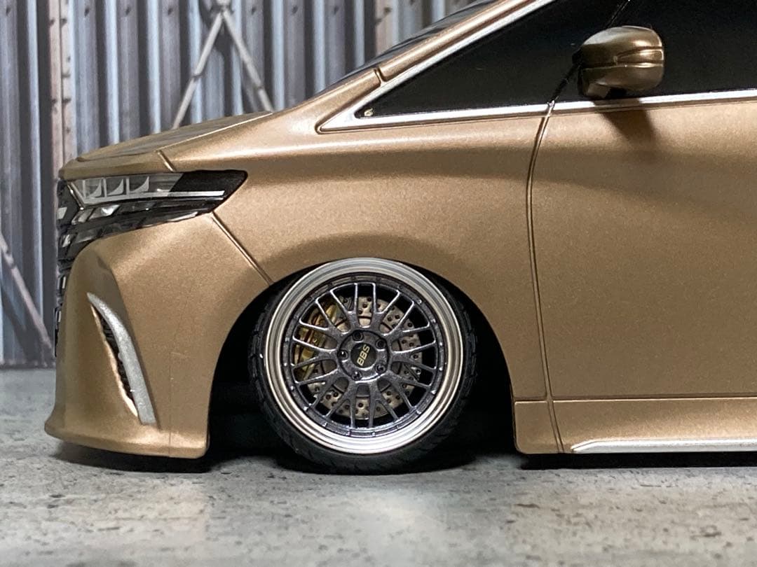 1/24新型アルファード・プレシャスレオブロンド（カスタム品）