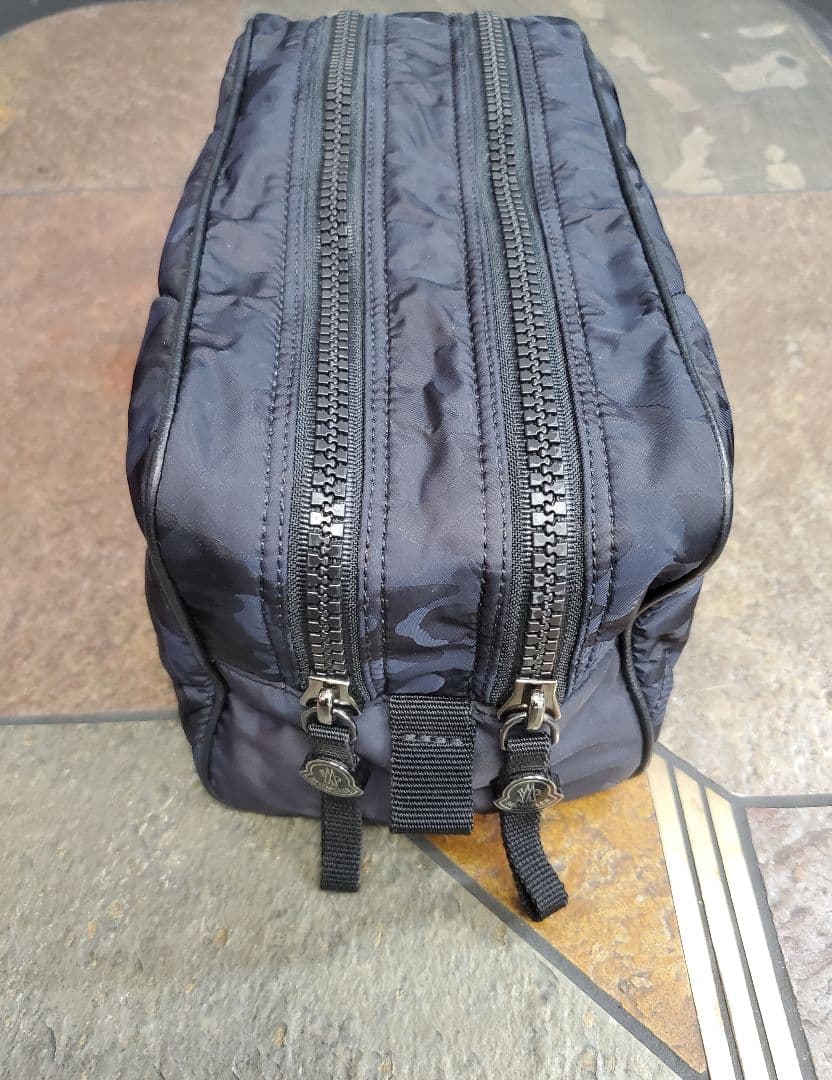 MONCLER モンクレール ナイロン トラベルポーチ ブラック