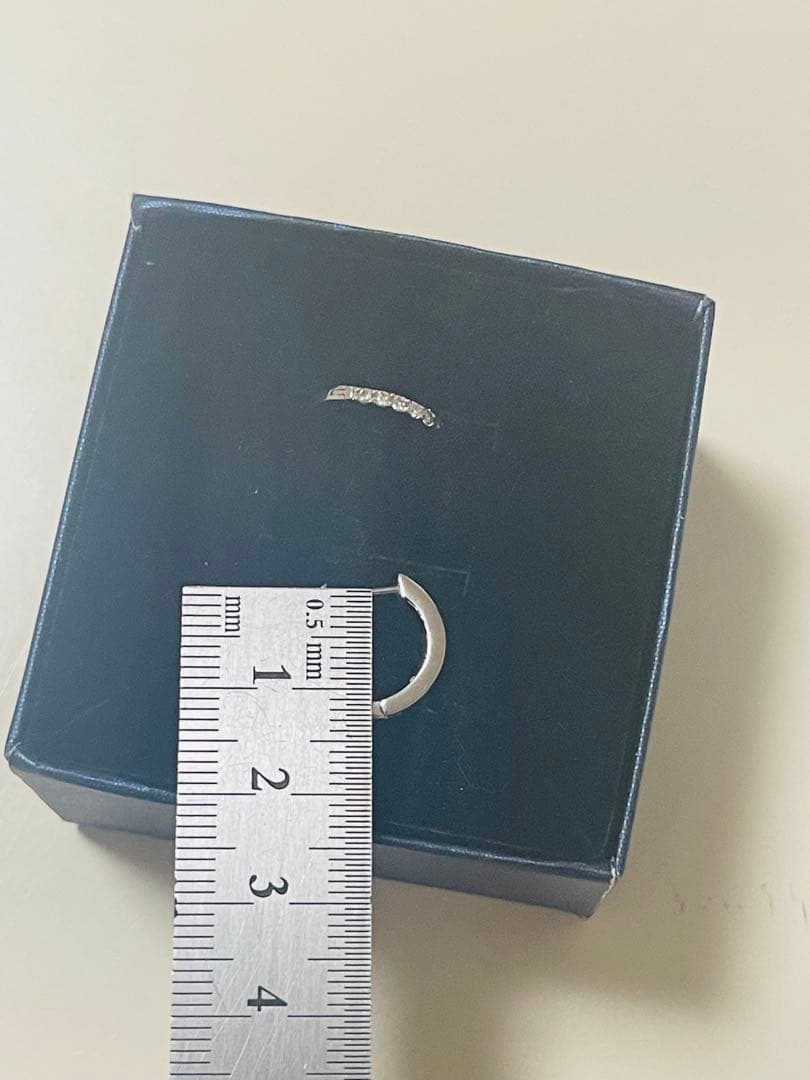 【セール】 ダイヤモンドフープピアス　プラチナ素材