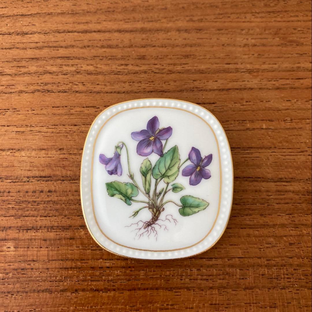 ◆ ロイヤルコペンハーゲン ブローチ フローラダニカ ◆