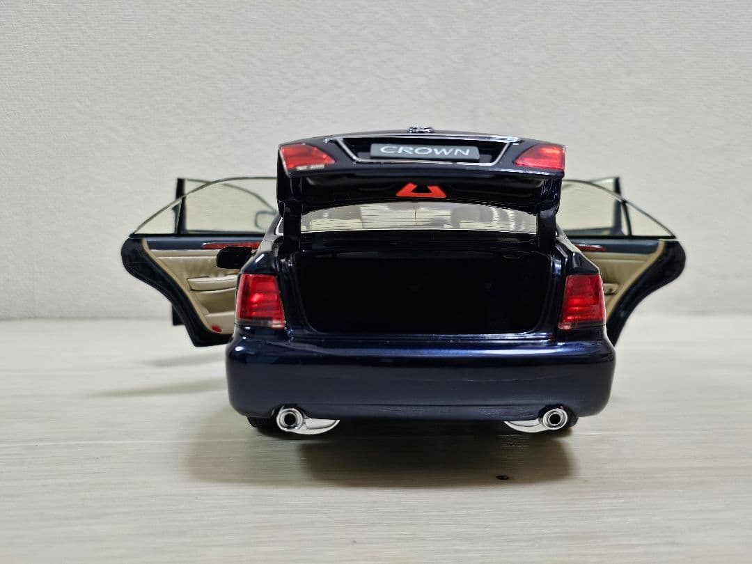 トヨタ 18クラウン ミニカー ダークブルー