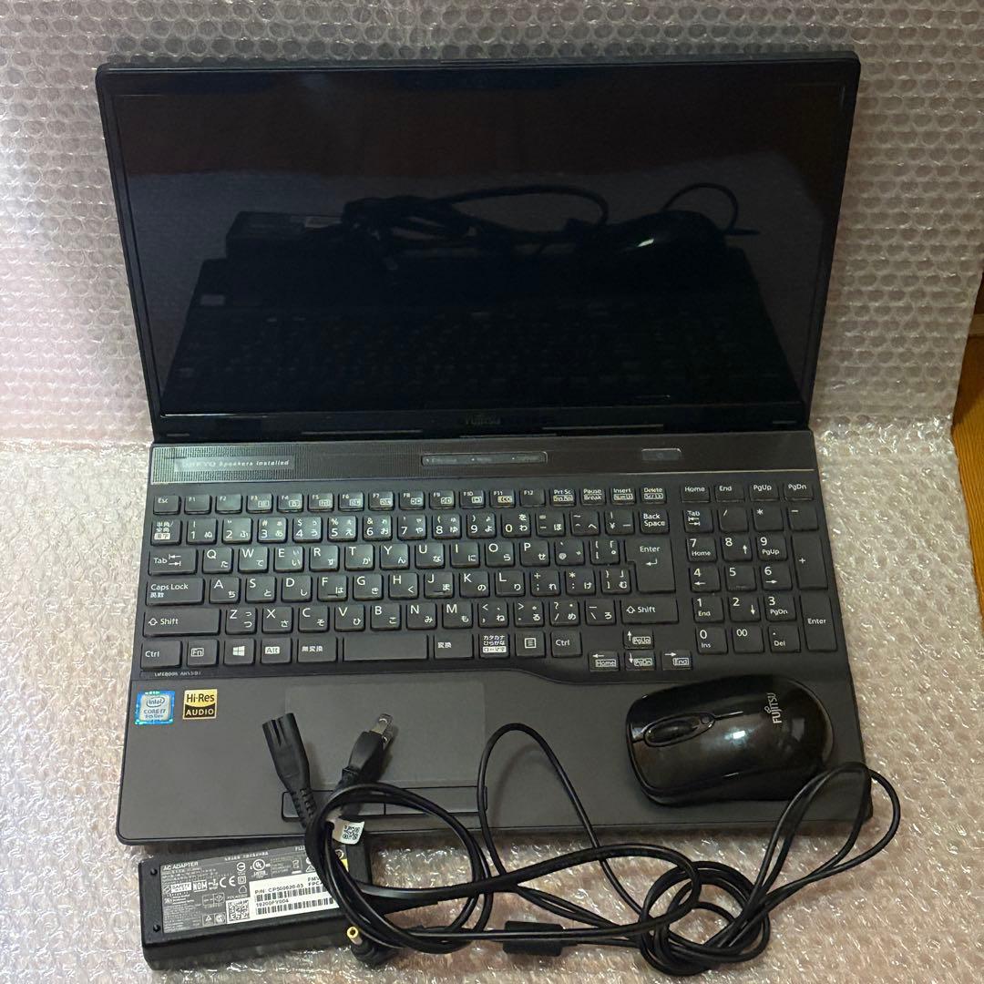 富士通 AH53/D1 i7-8565U 256GB SSD 訳有オフィス付